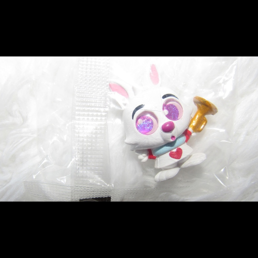 White Rabbit from Alice in Wonderland; Disney Doorables Series 6